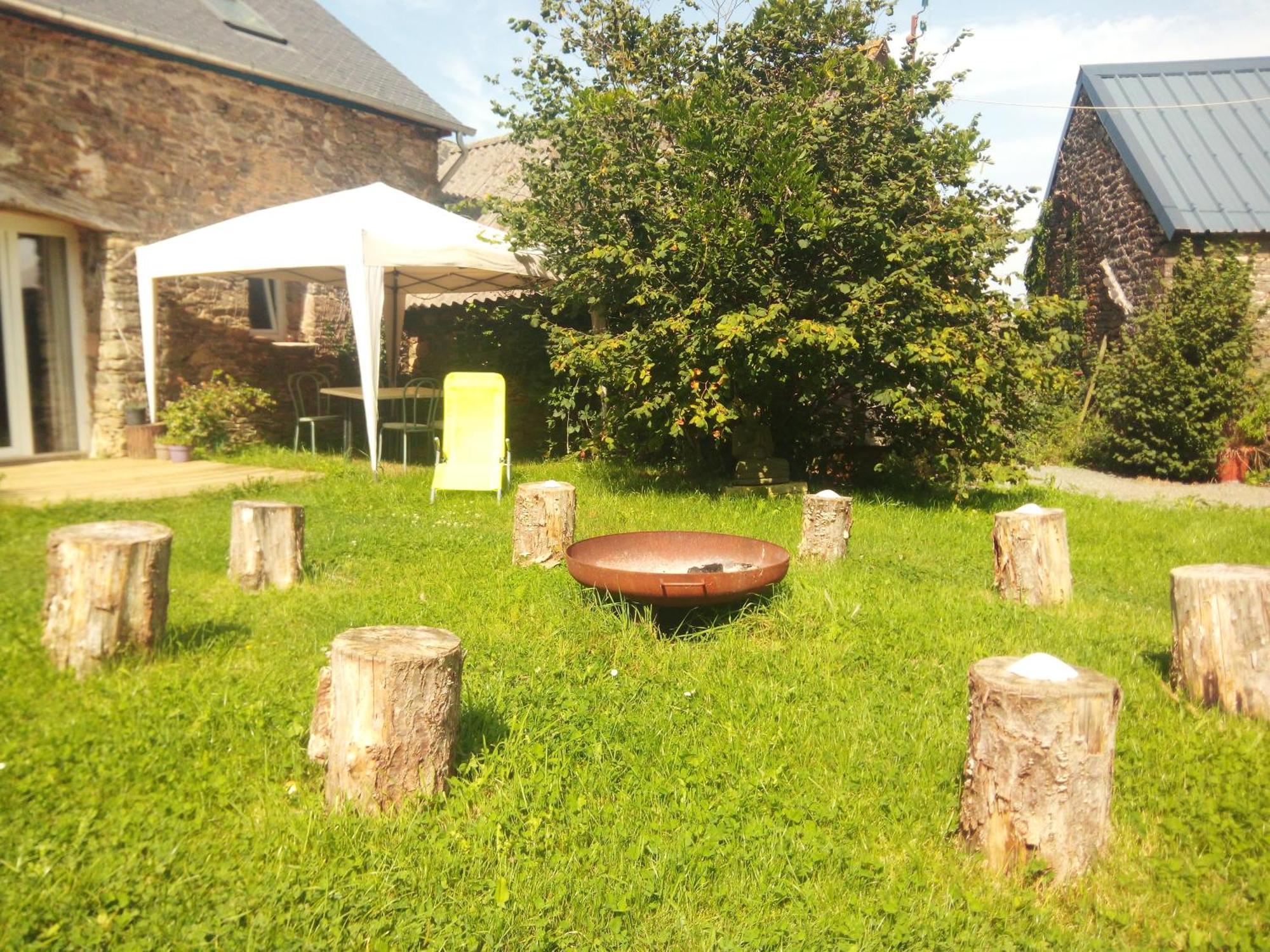 Le Jardin Enchanteur, Chaleureuse Maison D'Hotes Eco-Responsable, Calme Et Accueillante Lopérec Kültér fotó